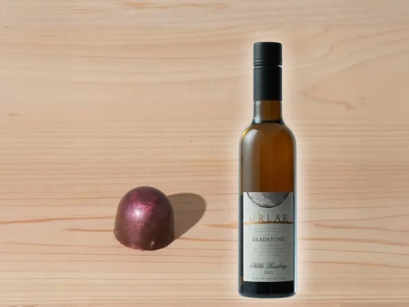 ニュージーランドから届いた貴腐ワインとチョコレート