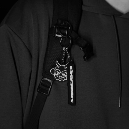 REJECT STANDARD RUBBER KEY CHAIN（使用イメージ）